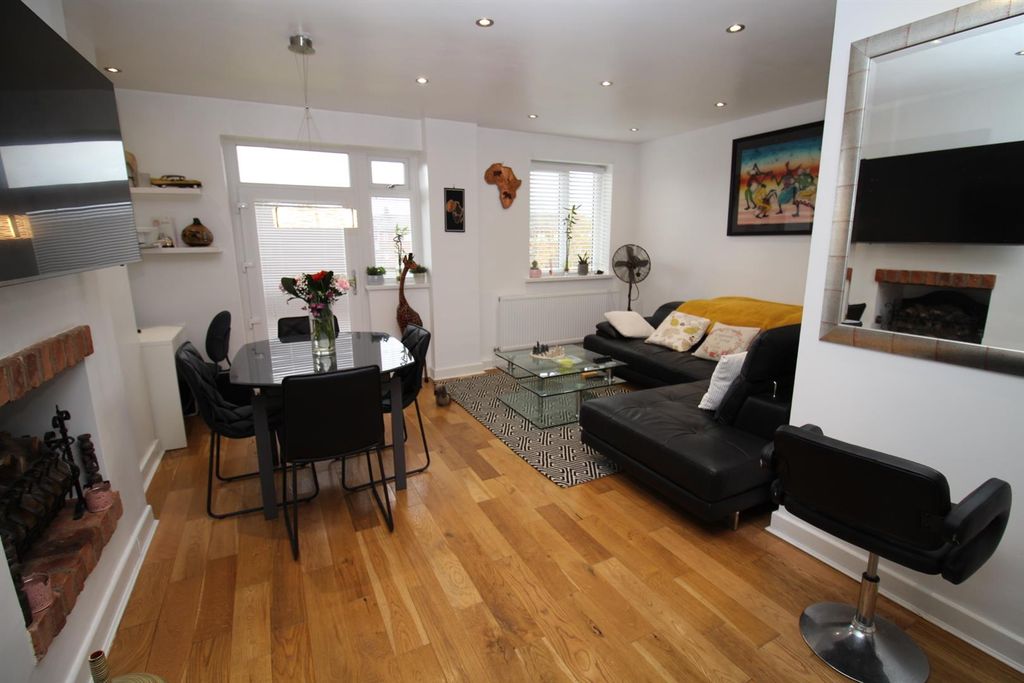 Property photo 2 of 17 Img_0007.Jpg