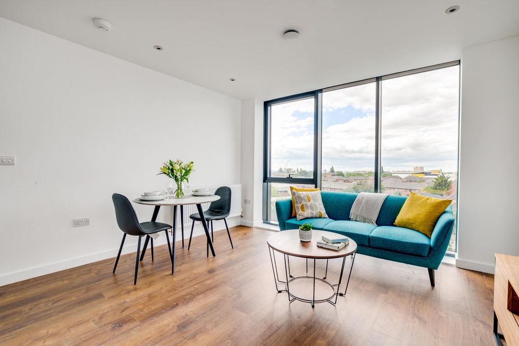 Property photo 1 of 6 Image