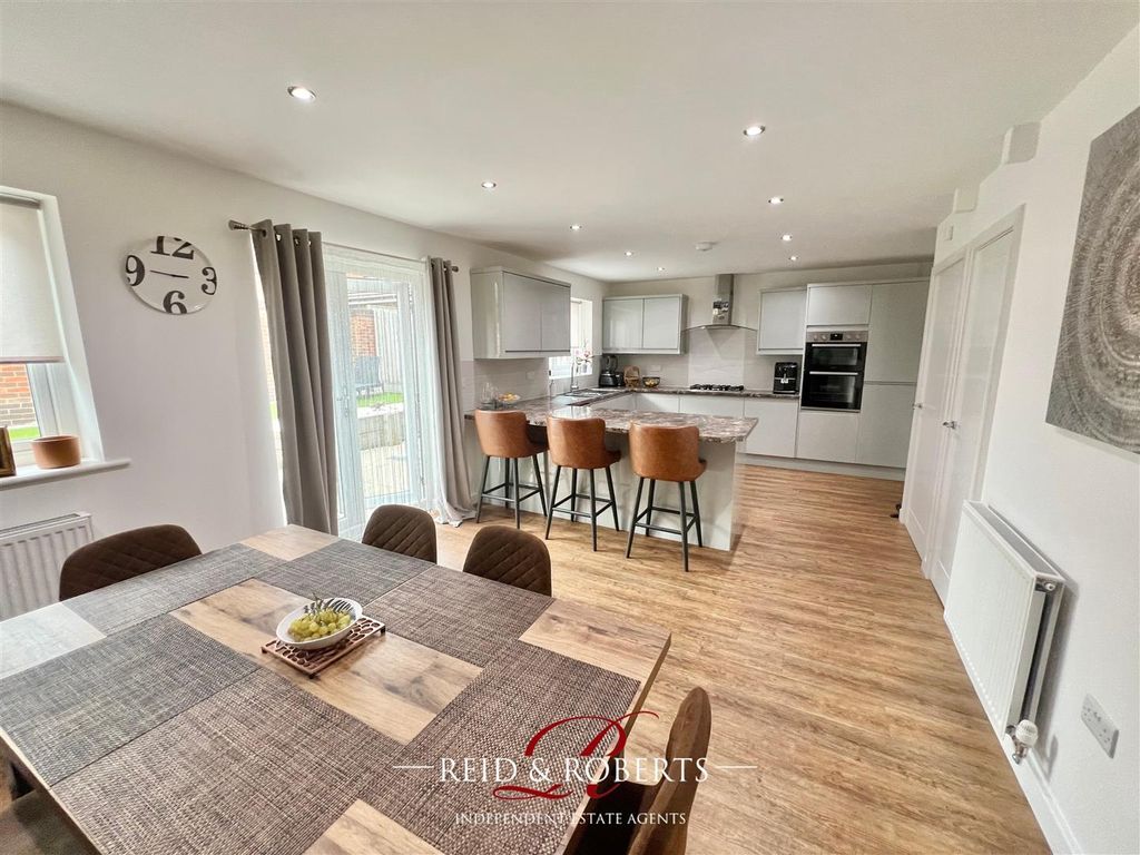 Property photo 2 of 21 21.Jpg