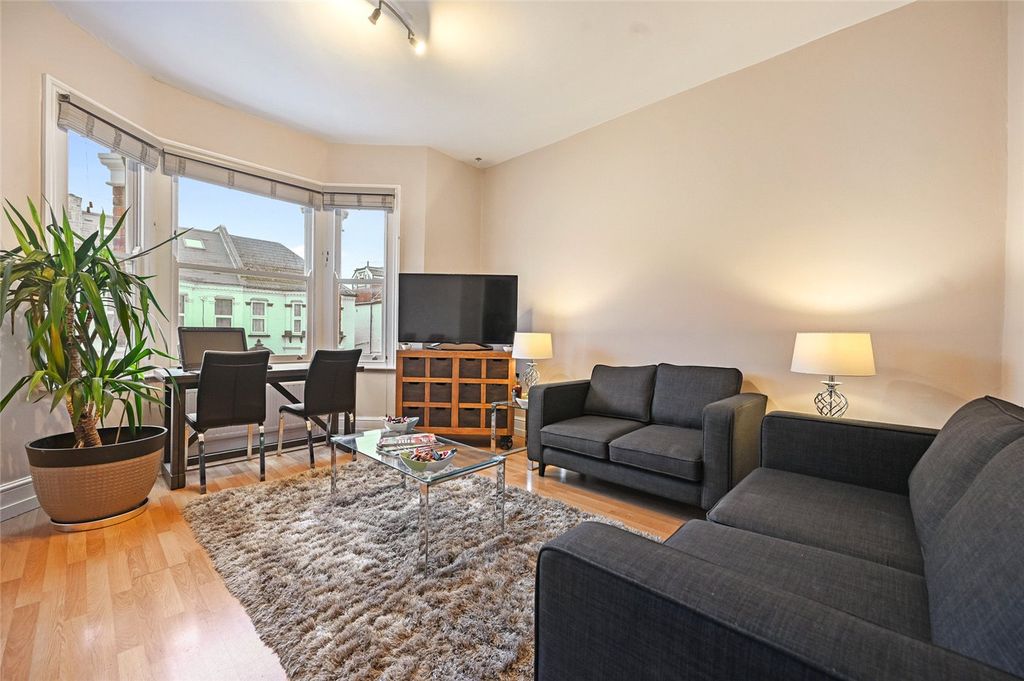 Property photo 2 of 9 Picture No. 05