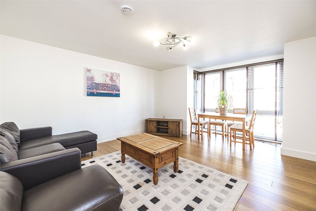 Property photo 2 of 18 Photo 2