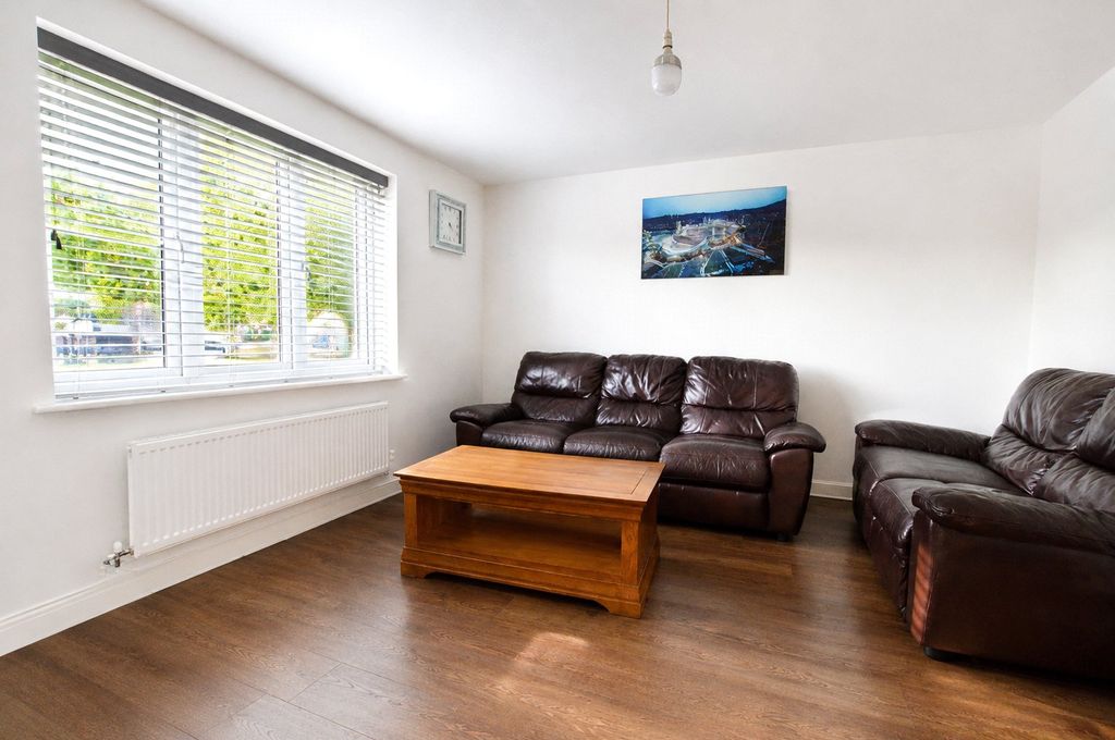 Property photo 3 of 18 Picture No. 21