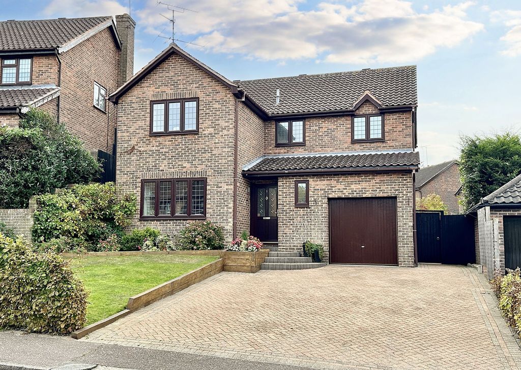 Property photo 1 of 25 Front