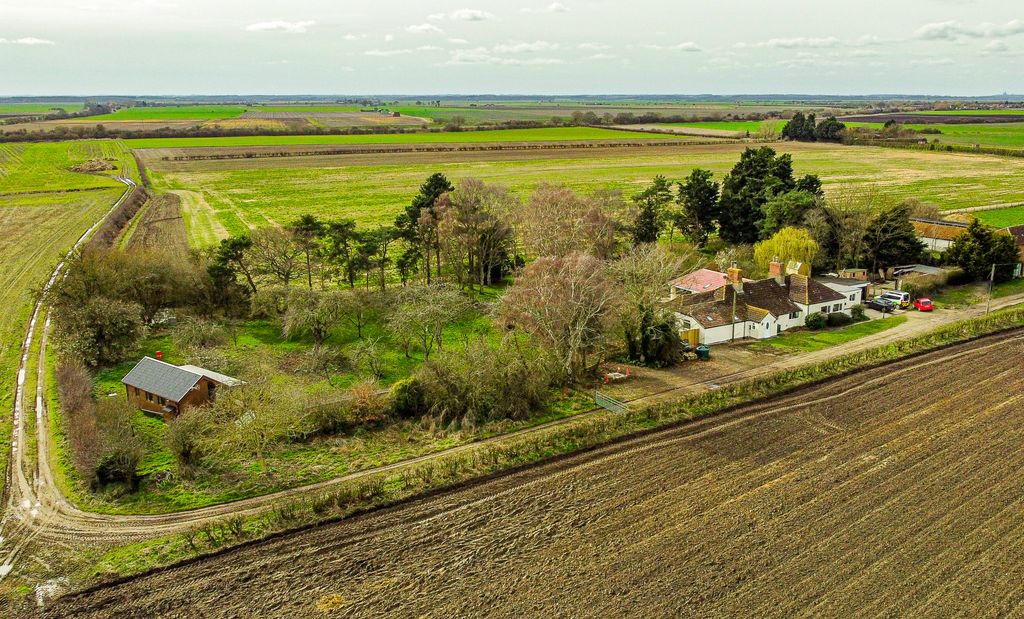 Property photo 1 of 22