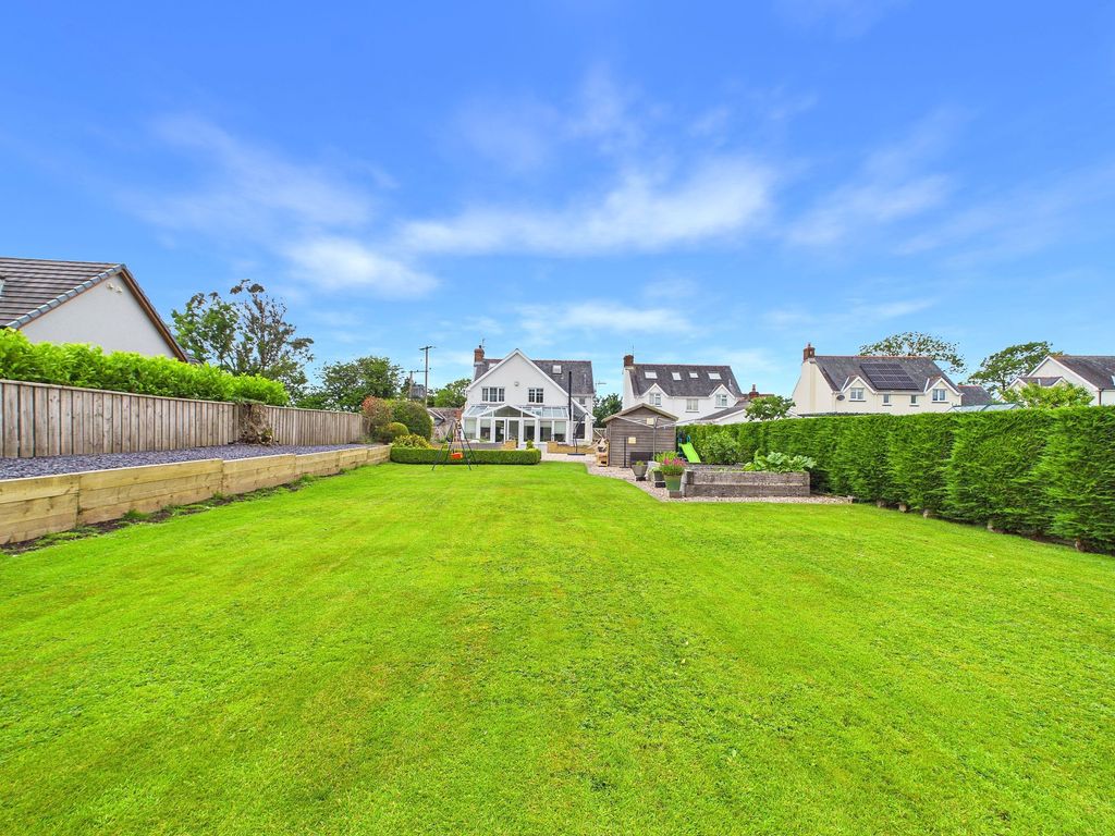 Property photo 1 of 28