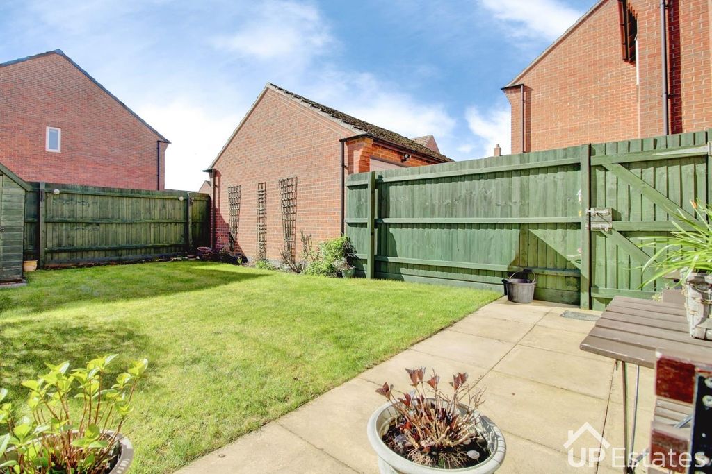 Property photo 2 of 23