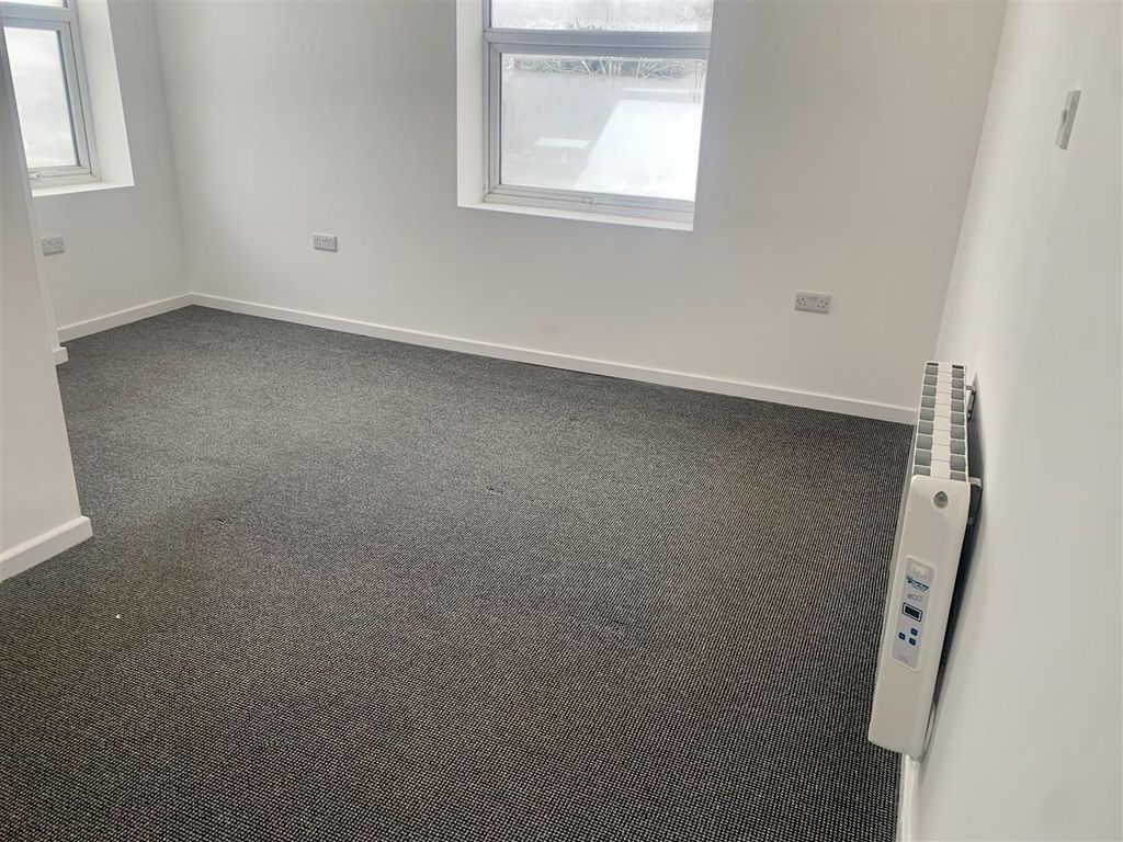 Property photo 3 of 5 Img_1610.Jpg