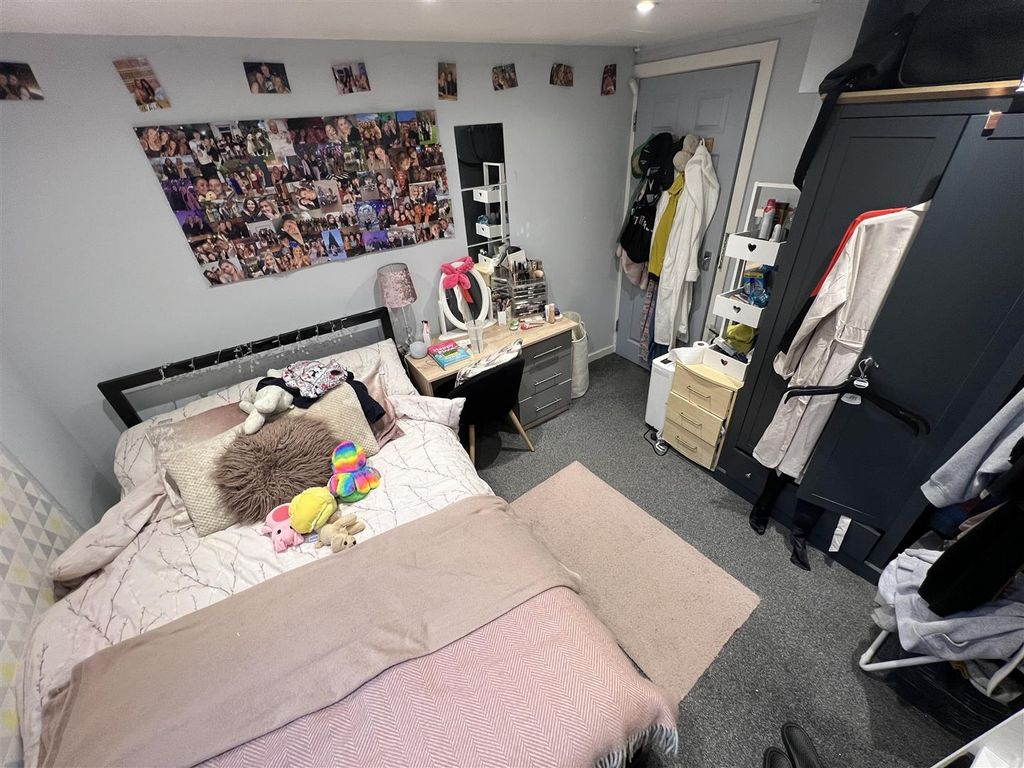 Property photo 2 of 11 Image00020.Jpeg