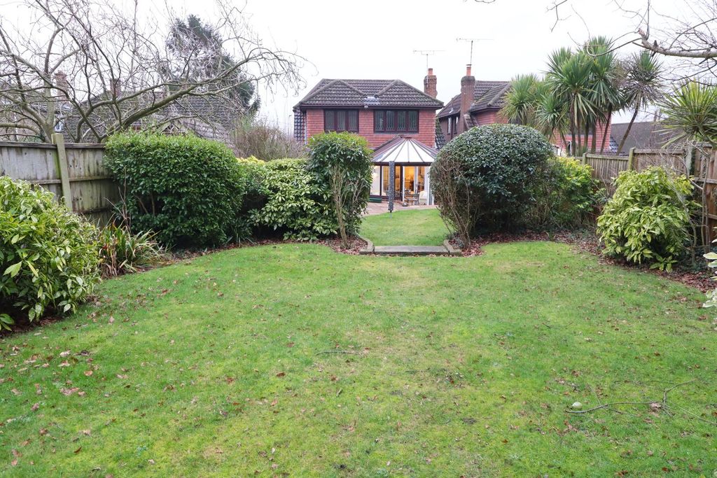 Property photo 2 of 27