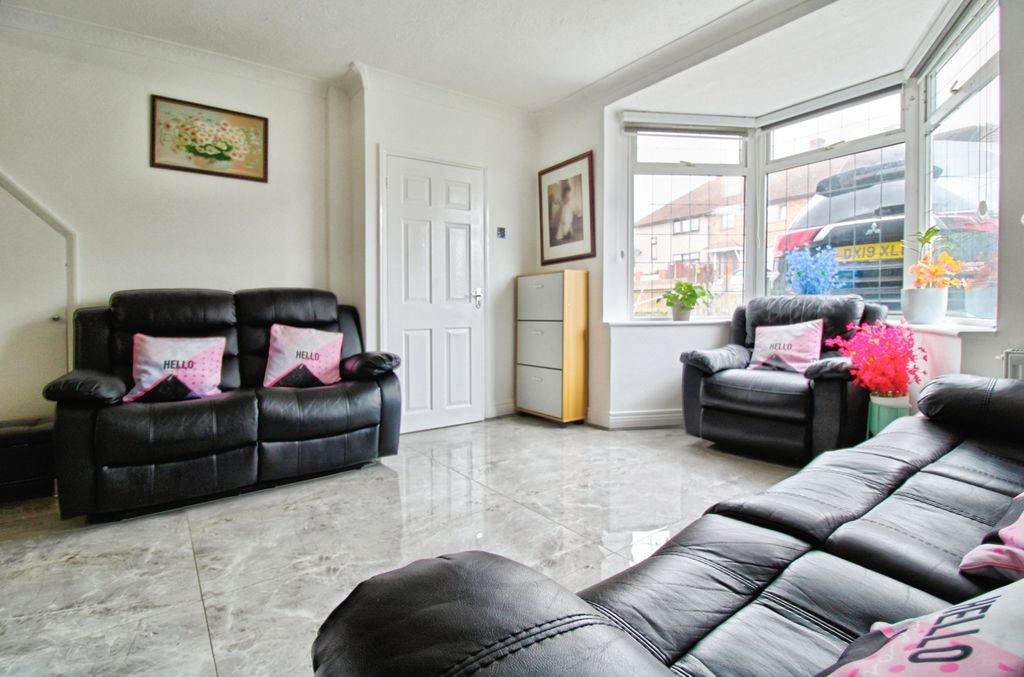 Property photo 2 of 24 2