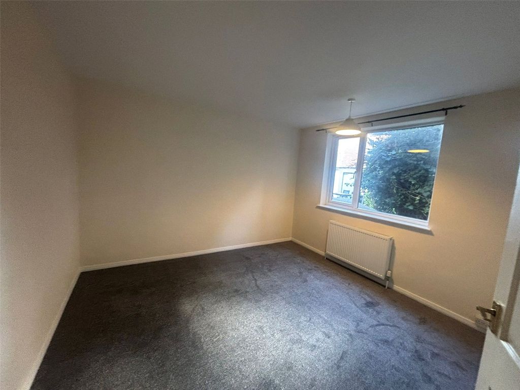 Property photo 3 of 9 Picture No. 34
