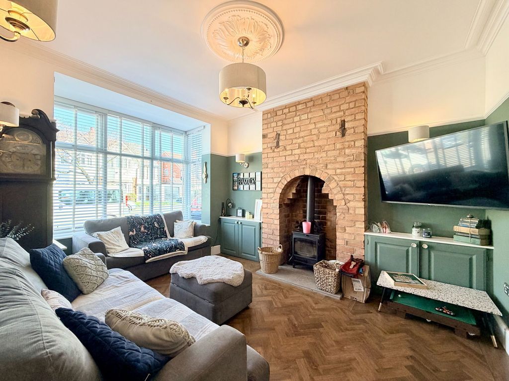 Property photo 3 of 25