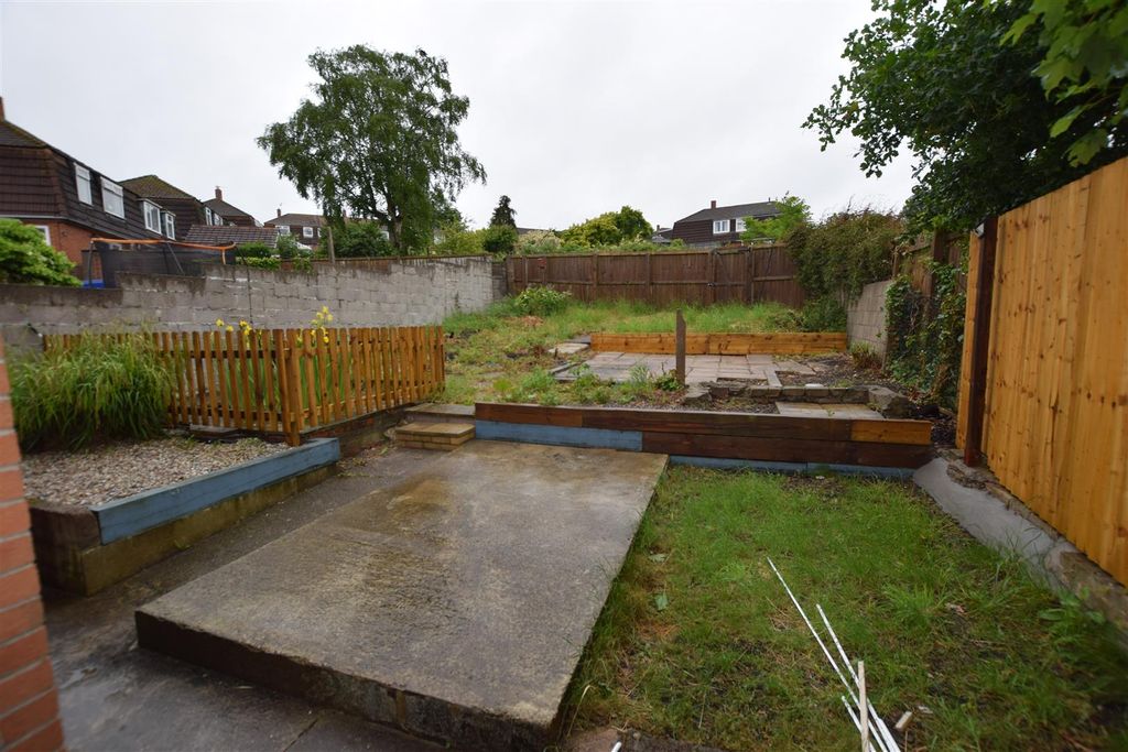 Additional image 10 of 3 bed semi-detached house to rentWalker Road, Barry CF62