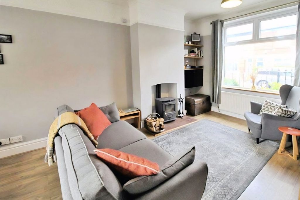 Property photo 2 of 16 Picture No. 01