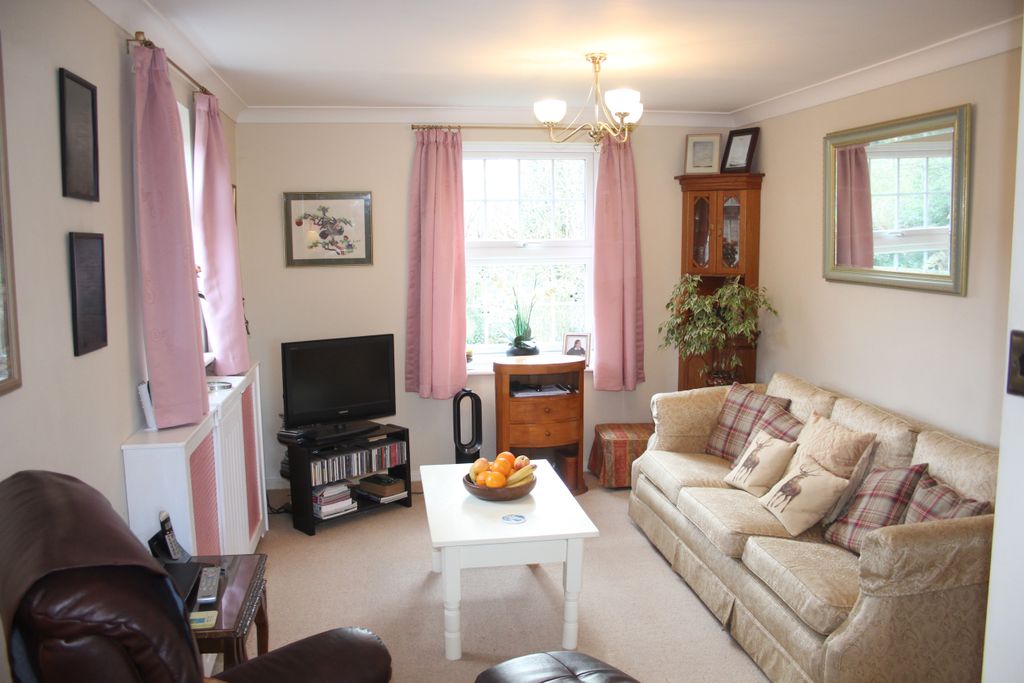 Property photo 3 of 6