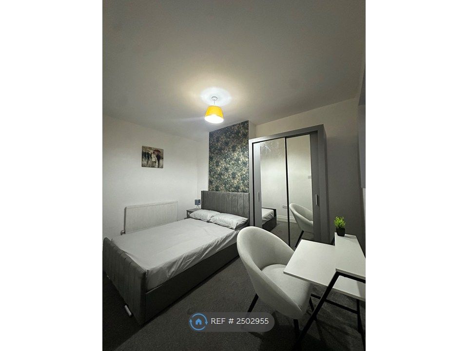 Property photo 2 of 10 Single Room 1-£699
