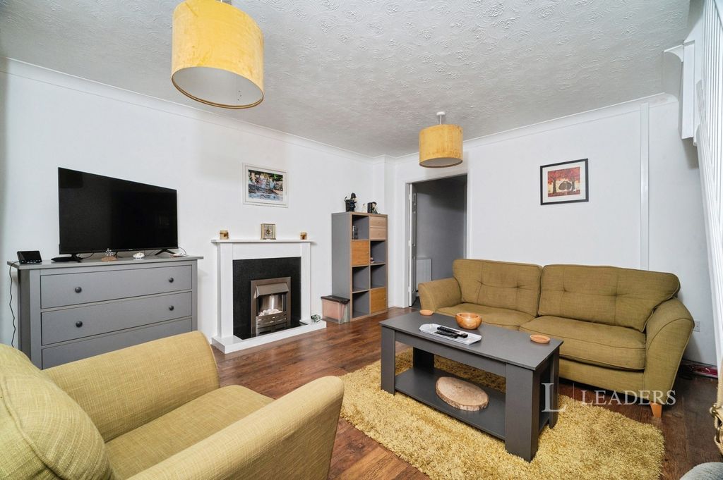 Property photo 2 of 17 Pbox-Img.Jpg