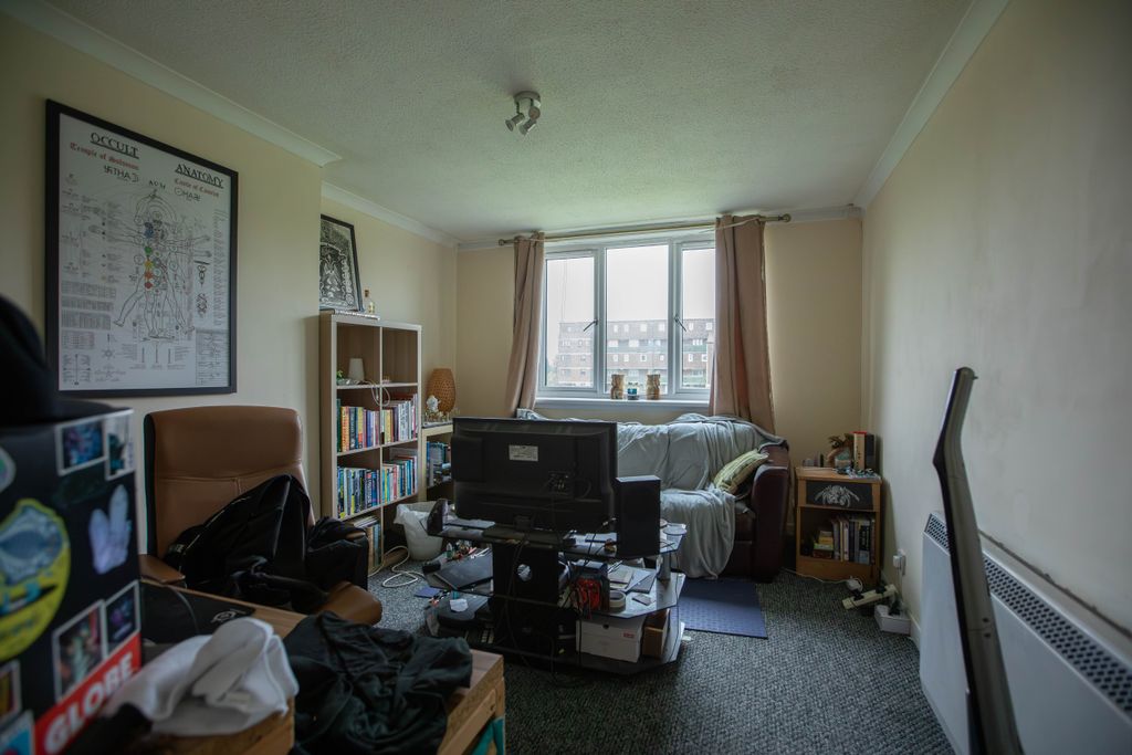 Property photo 3 of 16