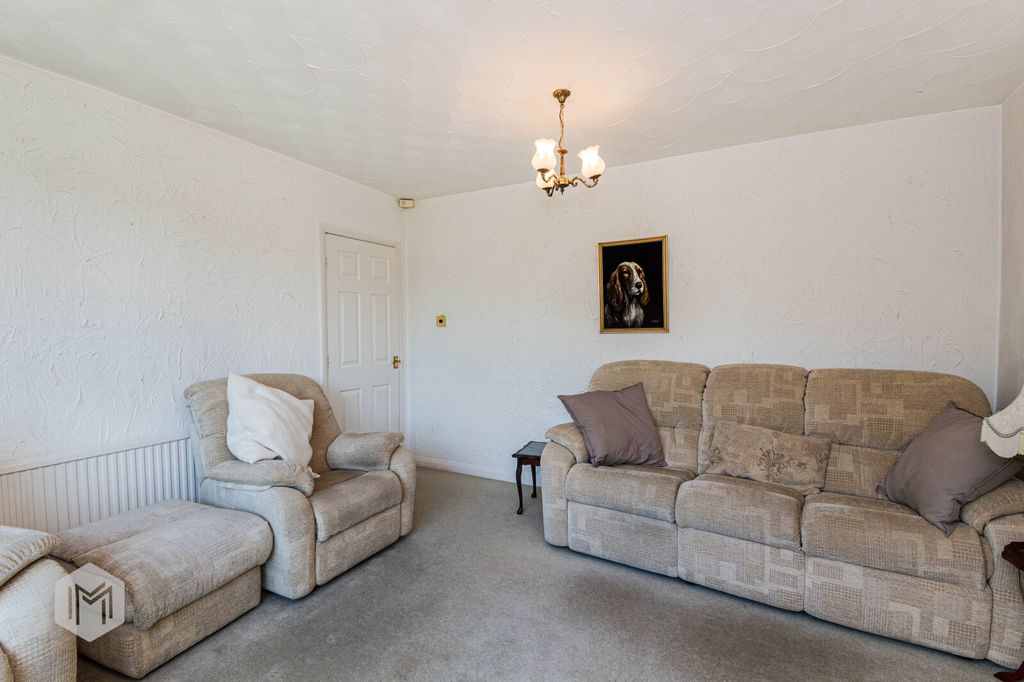 Property photo 3 of 34 Picture No. 31