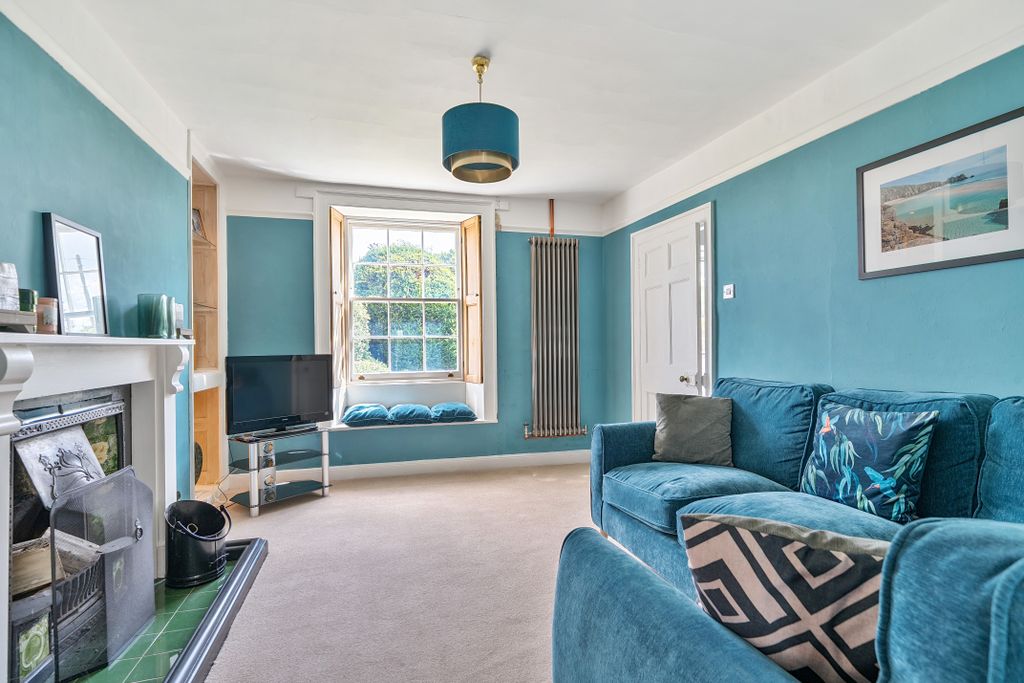 Property photo 3 of 30 Sitting Room