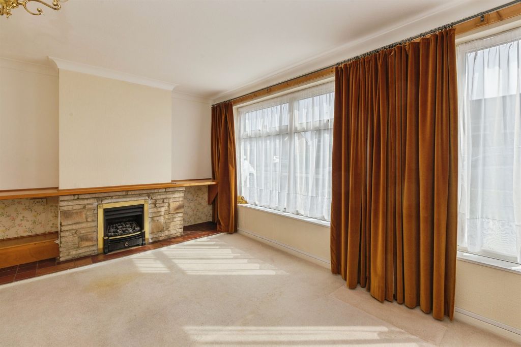 Property photo 3 of 25