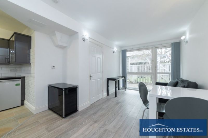 Property photo 2 of 10 Photo 4