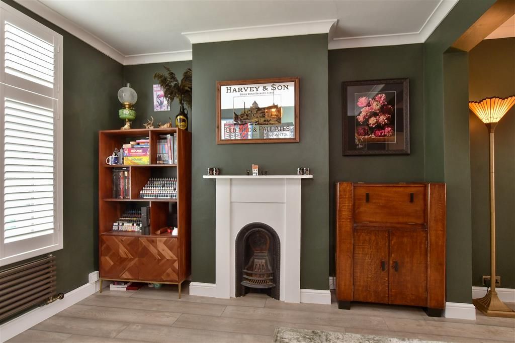 Property photo 2 of 12 Internal Feature