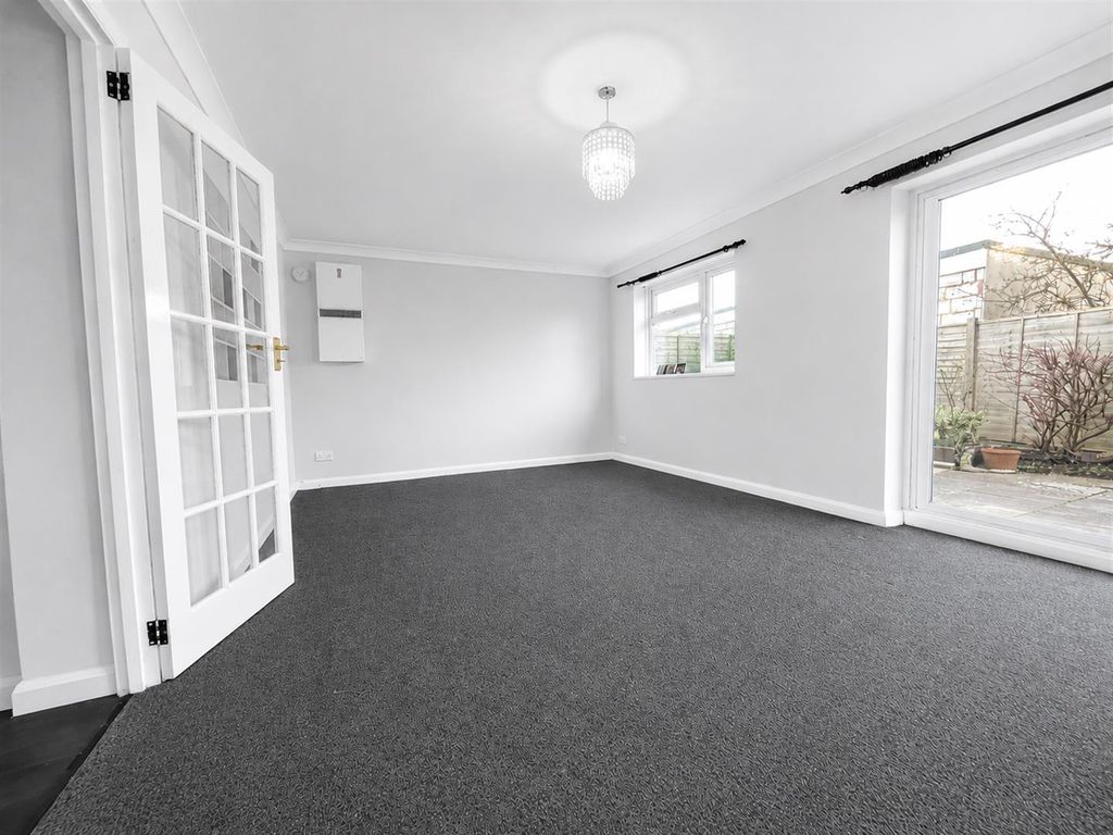 Property photo 3 of 10 d146Eb5F-Fe59-41Af-Bb74-Dd3Fc890Ddb1.Png