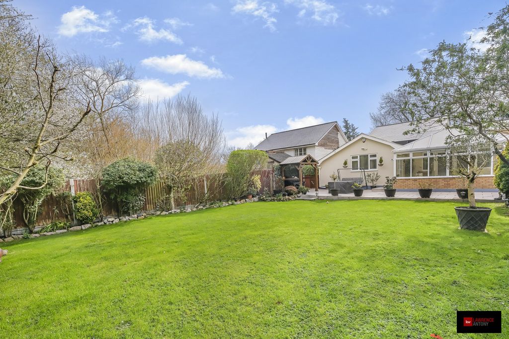 Property photo 2 of 45