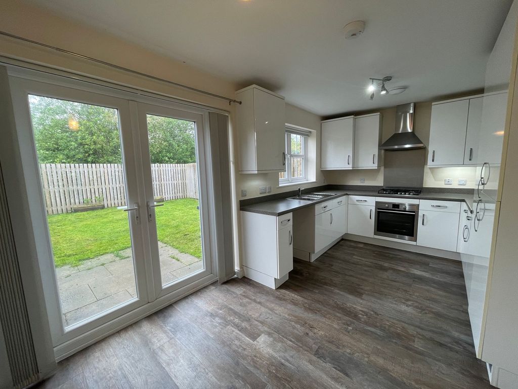 Property photo 2 of 16 Kitchen Diner