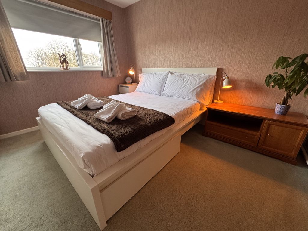 Property photo 3 of 39