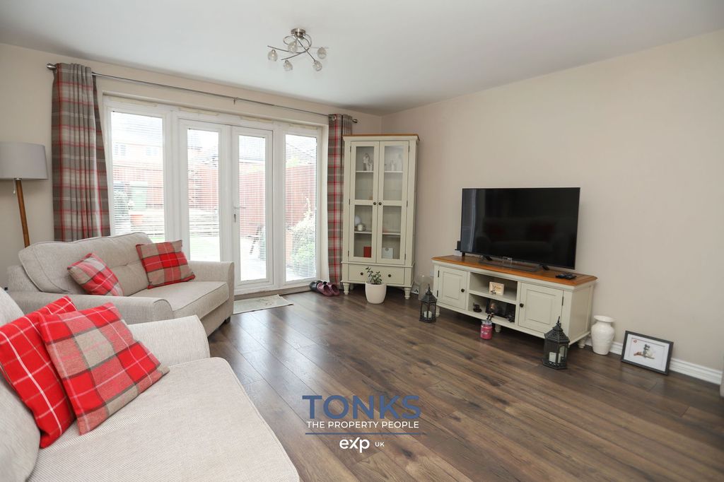 Property photo 3 of 21