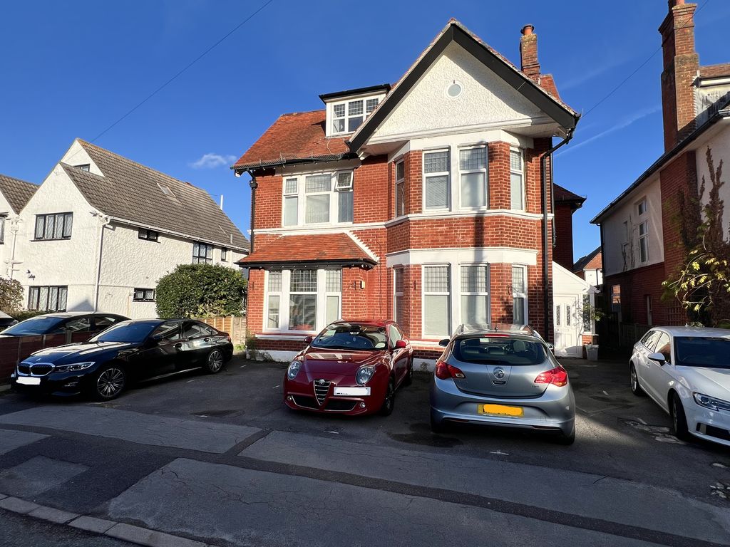 Property photo 1 of 6 Img_7594