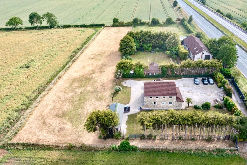 Property photo 3 of 36 Paddock