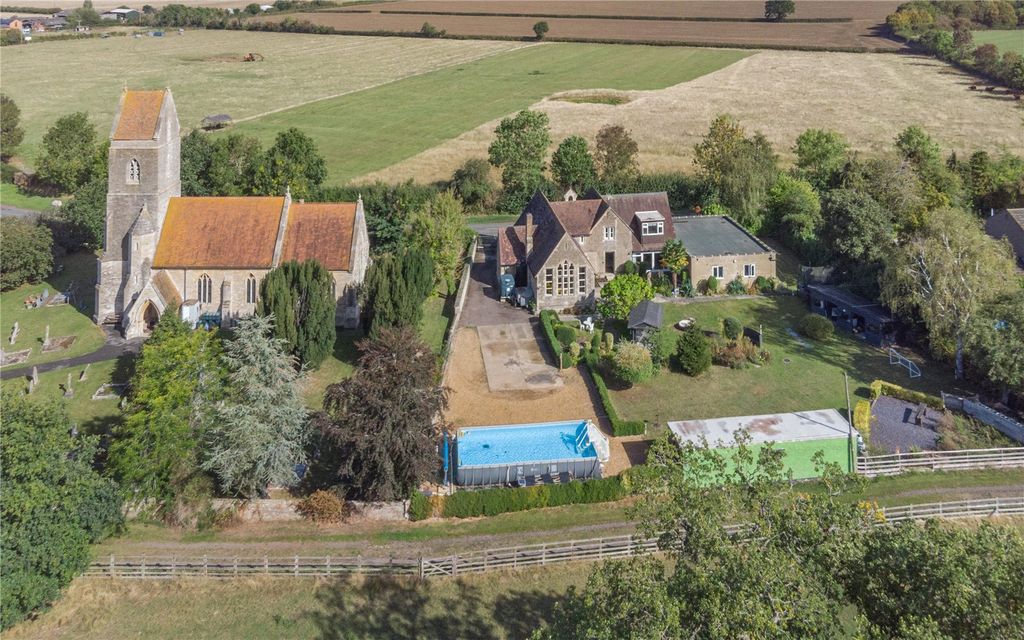 Property photo 2 of 23 The Old School House