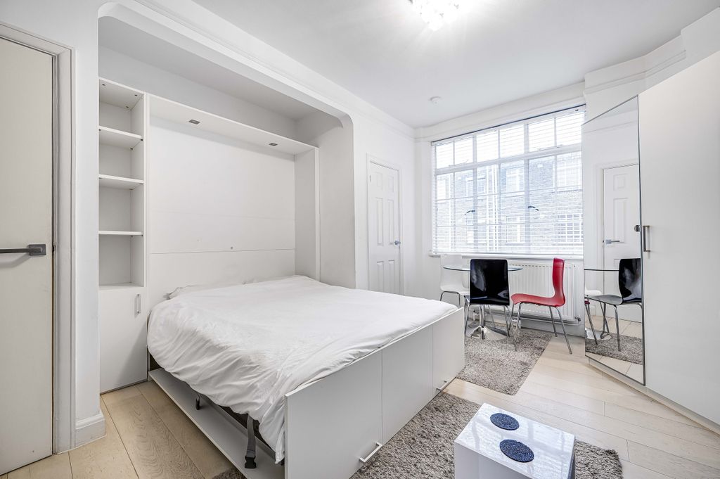 Property photo 2 of 7 4
