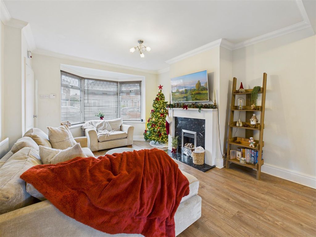 Property photo 2 of 13 Lounge/Diner