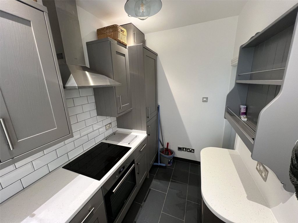 Property photo 3 of 11 Picture No. 17