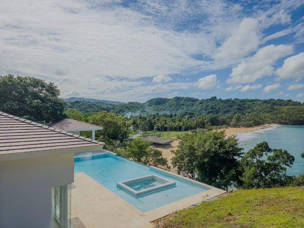 Property photo 2 of 30