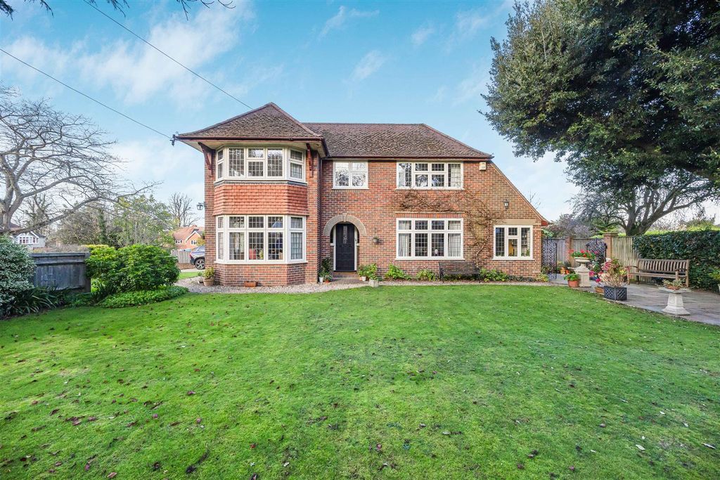 Property photo 1 of 34