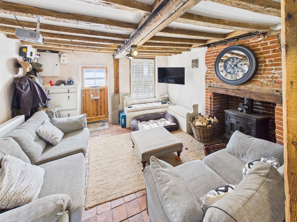 Property photo 2 of 12