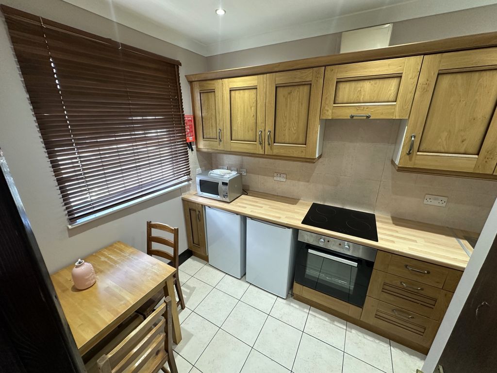 Property photo 2 of 8 Photo 2