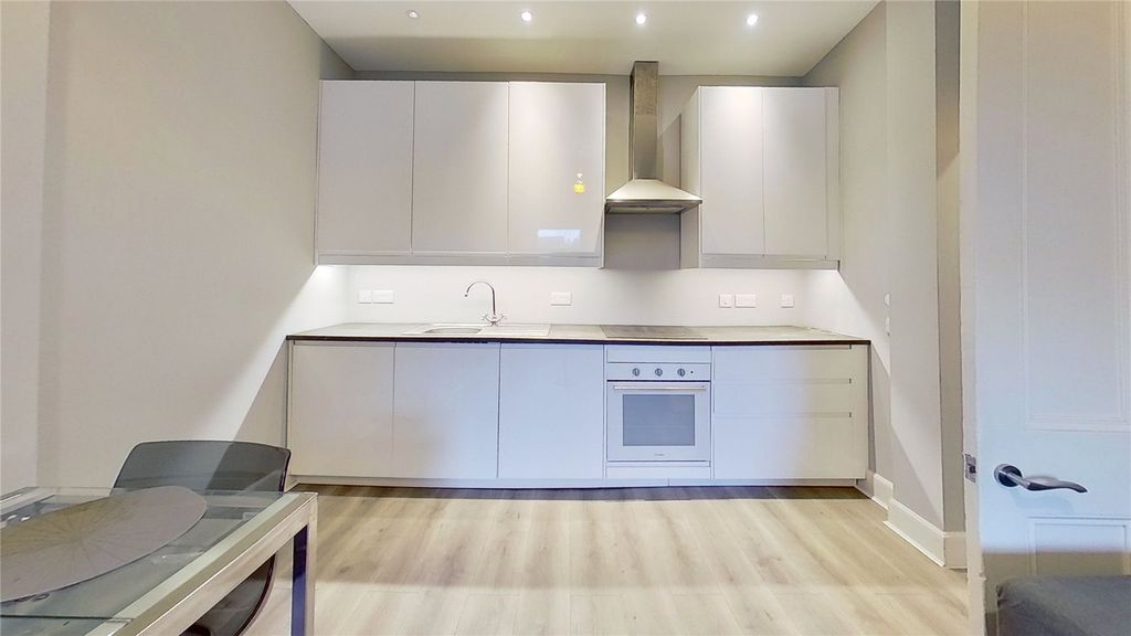 Property photo 3 of 8 Photo 3