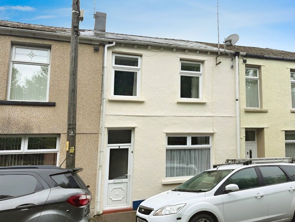 Property photo 1 of 11 11013A01-External
