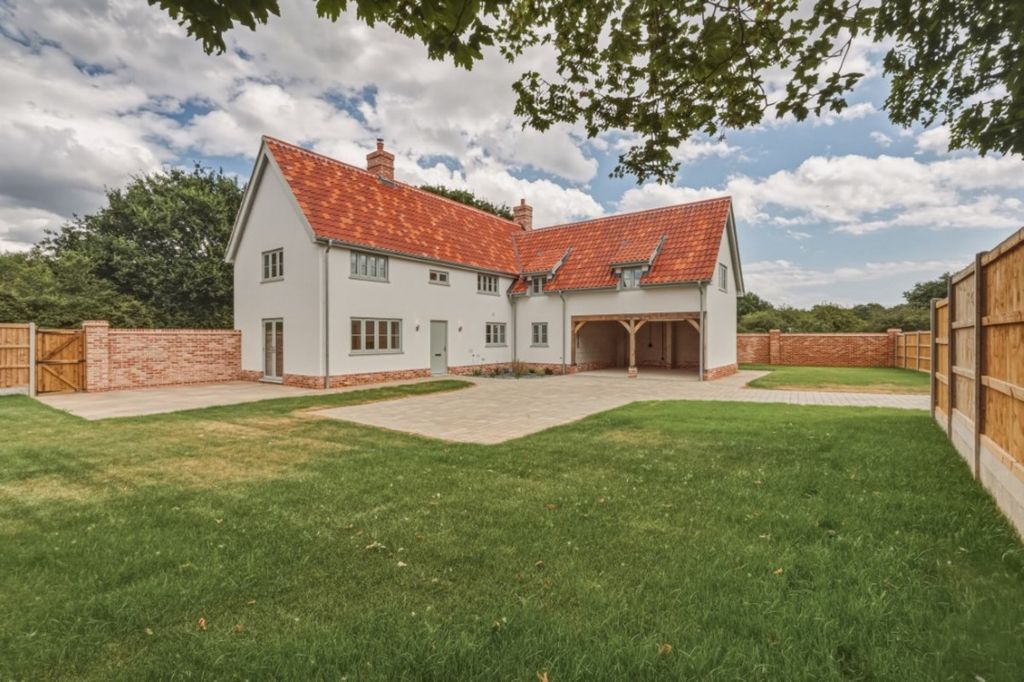 Property photo 1 of 39