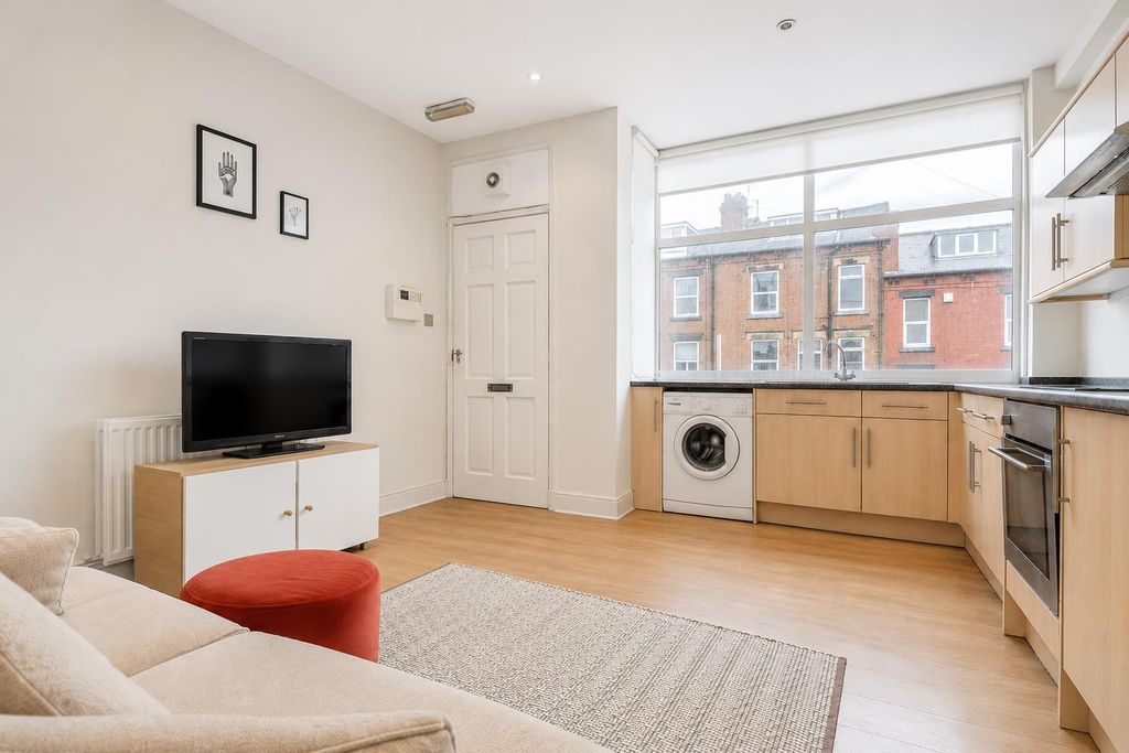 Property photo 2 of 7 08c90801-6d37-4652-8091-75B38ee51922.Png