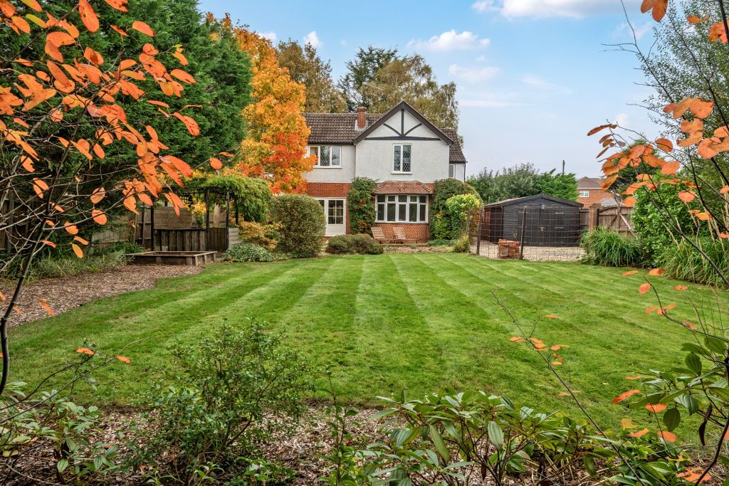 Property photo 1 of 17