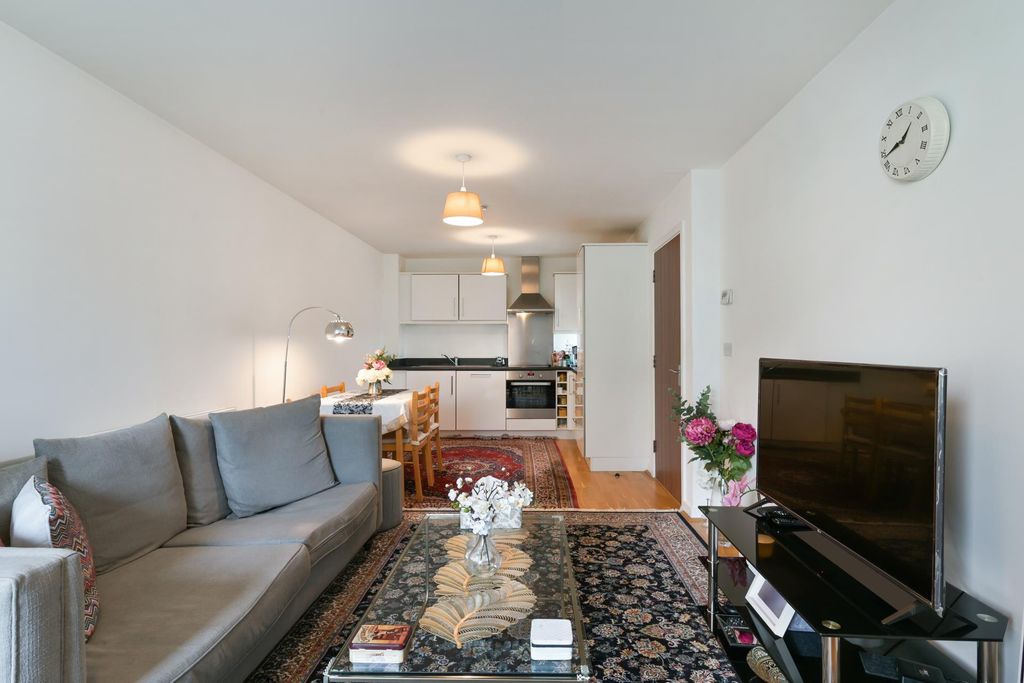 Property photo 2 of 10