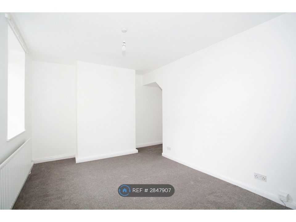 Property photo 3 of 5 Lounge