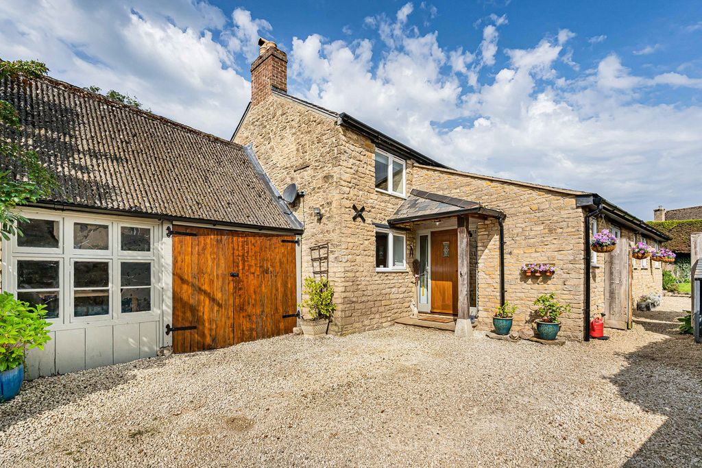 Property photo 1 of 40
